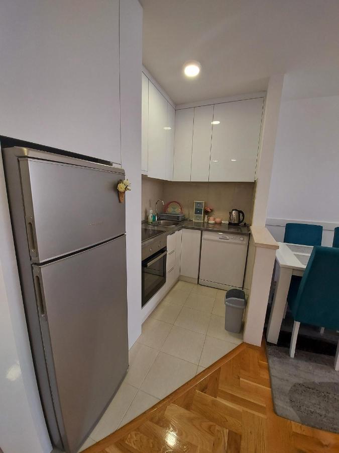 Apartman Victoria Lukavica Zewnętrze zdjęcie