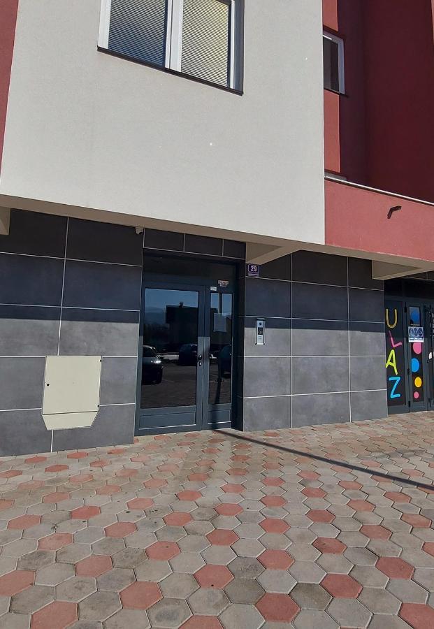 Apartman Victoria Lukavica Zewnętrze zdjęcie
