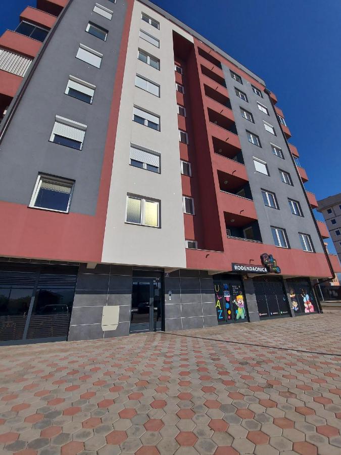 Apartman Victoria Lukavica Zewnętrze zdjęcie